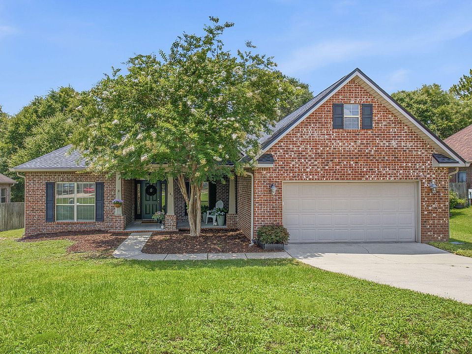 1st image of 143 Crab Apple Ave