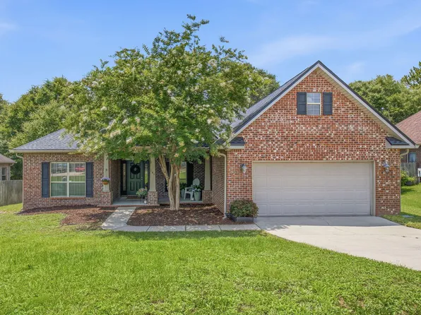 143 Crab Apple Ave, Crestview, FL 32536