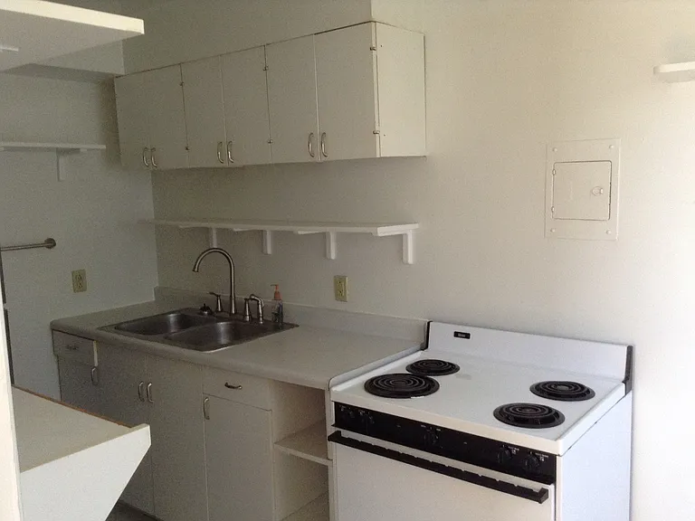 1006 Broadway St — Photo 51