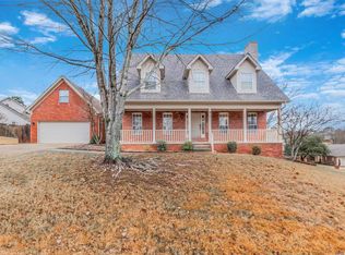 2 Shepard Hills Ct, Little Rock, AR 72223