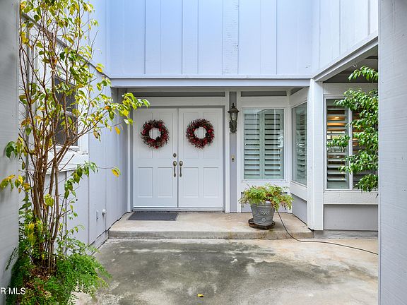 3rd image of 2260 Knoll Crest Pl