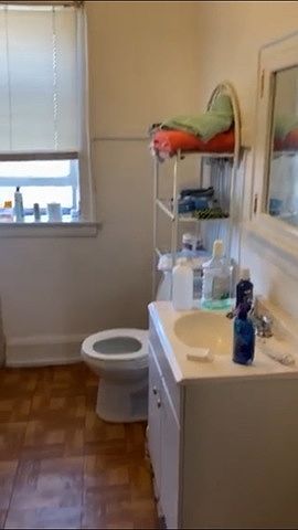 2nd image of 601 E 92nd Pl