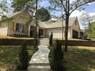 409 Piping Rock Dr, Huntsville, TX 77340