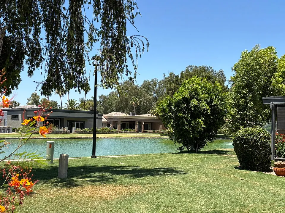 379 Leisure World