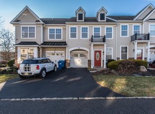 26 Old Cedarbrook Rd, Wyncote, PA 19095