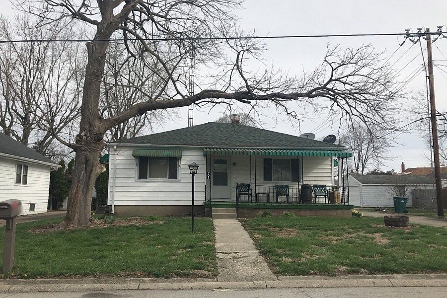 1st image of 304 SW East St