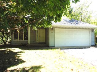1621 N Main St, Porter, IN 46304