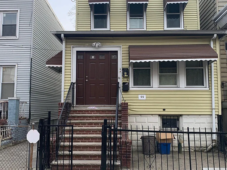 65 Zabriskie St — Photo 1