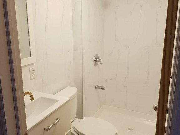5th image of 2526 Parsons Blvd Floor 3