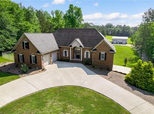 518 Hill Everhart Rd, Lexington, NC 27295