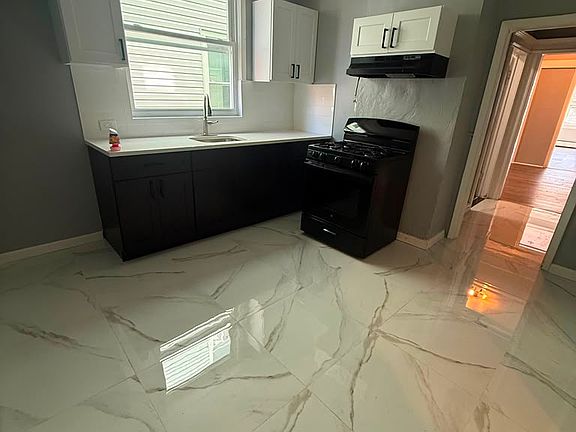 2nd image of 122 S 12th St Floor 2