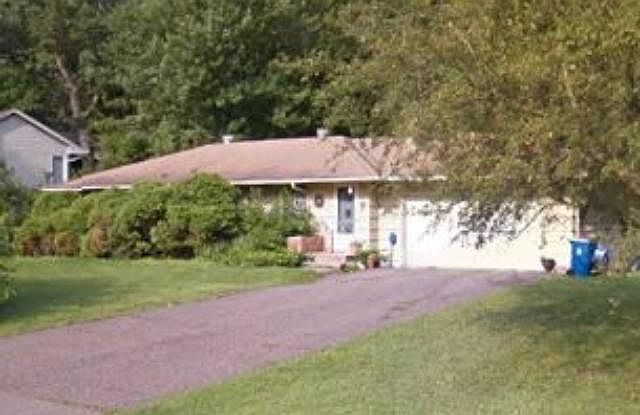 1st image of 705 Kingsview Ln N