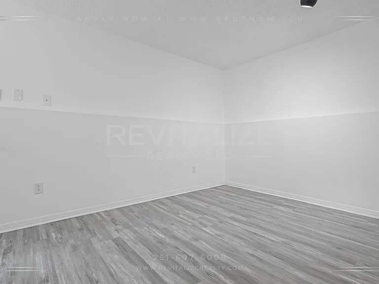 2739 Knollwood Dr — Photo 30