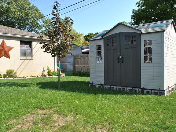 5th image of 3894 Richard Ave