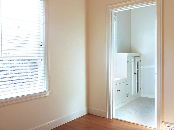 5th image of 925 Jones St APT 304