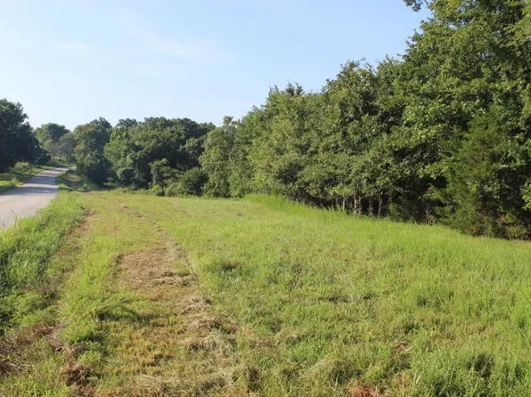 000 000 County Road 551, Tecumseh, MO 65760