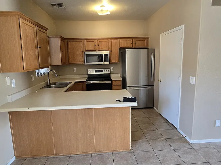 2300 E Magma Rd #145 — Photo 5