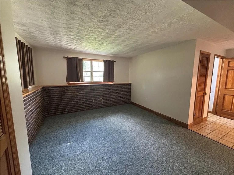 8 Virginia Rd — Photo 10