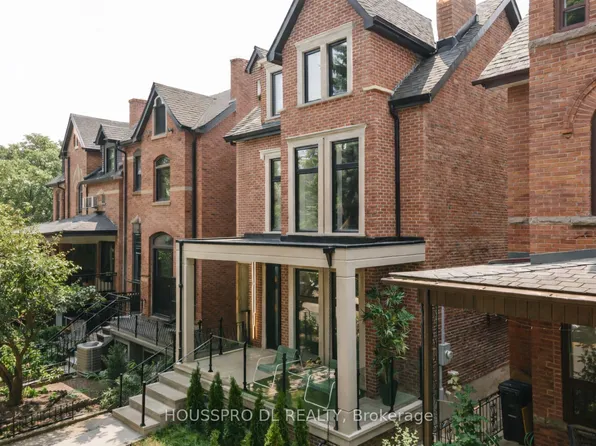 82 Major St, Toronto, ON M5S 2L1