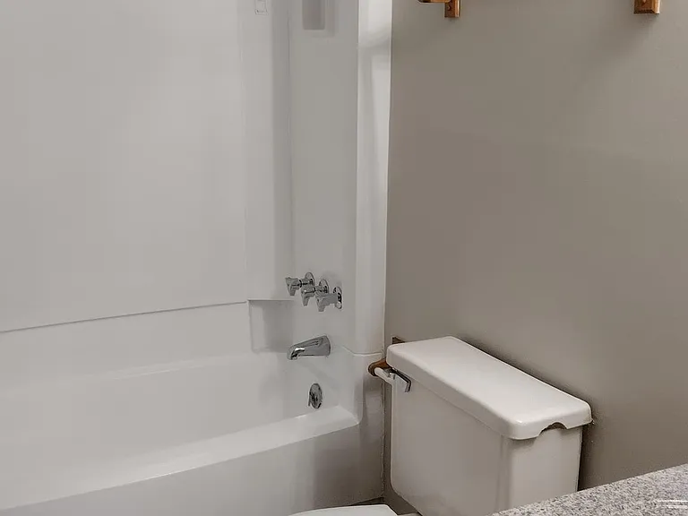 3760 Camelot Dr #1 — Photo 7