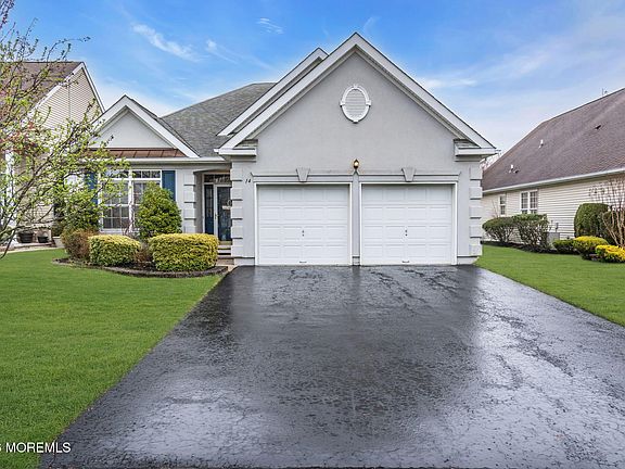 2nd image of 14 Dogwood Drive