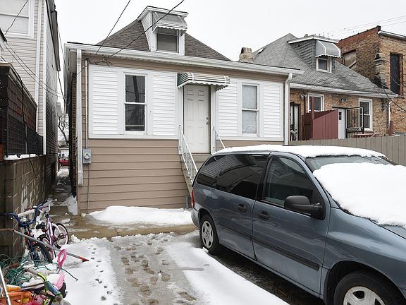 4th image of 2621 S Keeler Ave