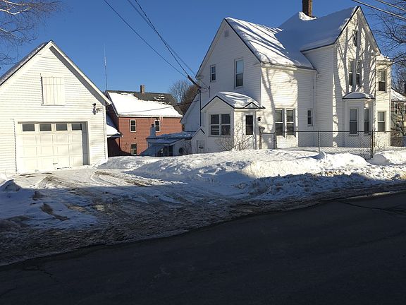 3rd image of 44 7Th Street