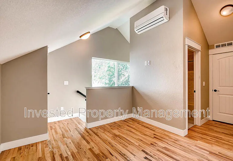 2822 N Josephine St — Photo 4