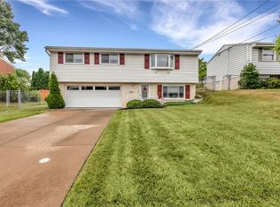 1433 Dupont St, Conway, PA 15027