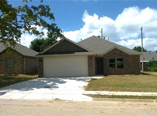 1706 S K St, Rogers, AR 72756