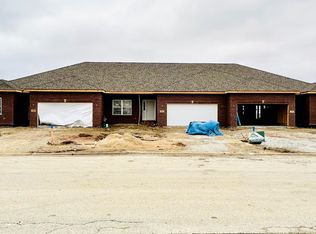 753 Pelican Ln, Peotone, IL 60468