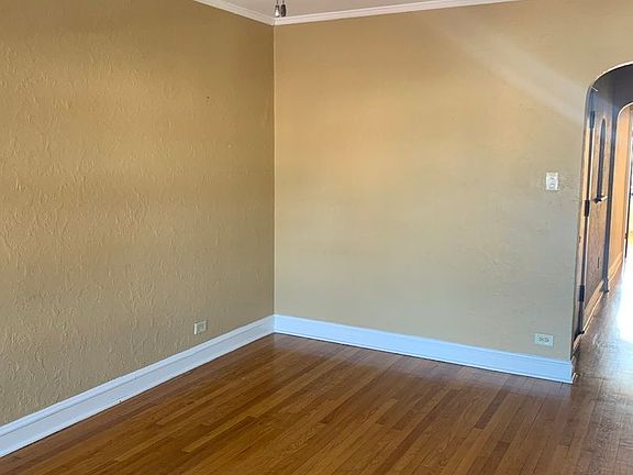 3rd image of 7647 N Ibsen St #1