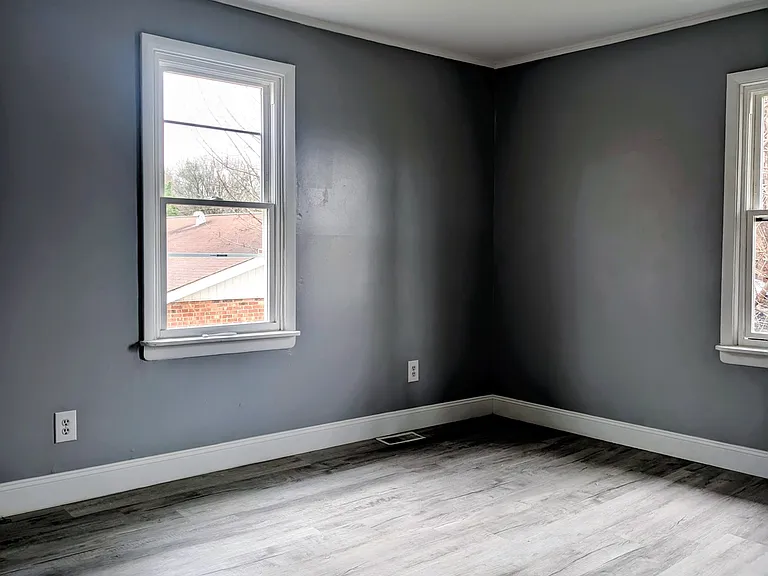 209 W Chemung Pl — Photo 5