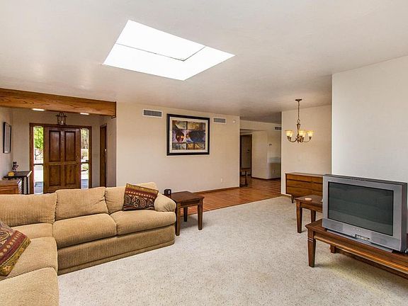2nd image of 1175 E Manor Dr