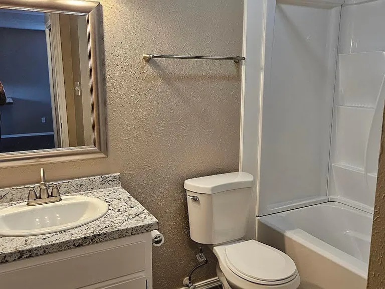 2737 NE Euclid Ave #A — Photo 7