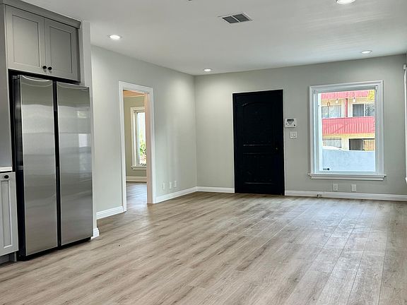 3rd image of 11759 Lowa Ave