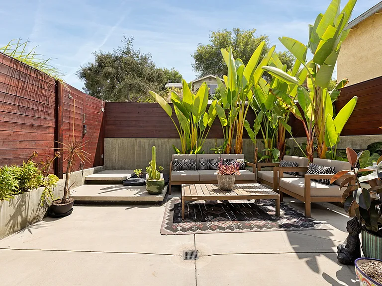 4117 W Avenue 42 — Photo 17
