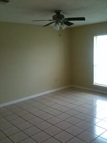 119 Mall Cir #B Photo 1