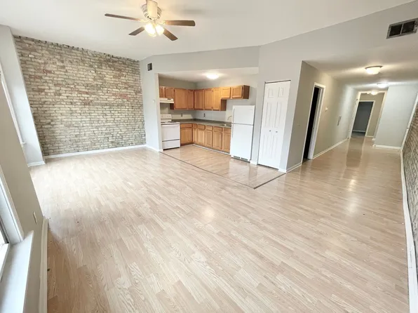 Lafayette Place, 1718-34 E Lafayette Pl #1726-02, Milwaukee, WI 53202