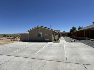 905 Dolphin Ave, Ridgecrest, CA 93555