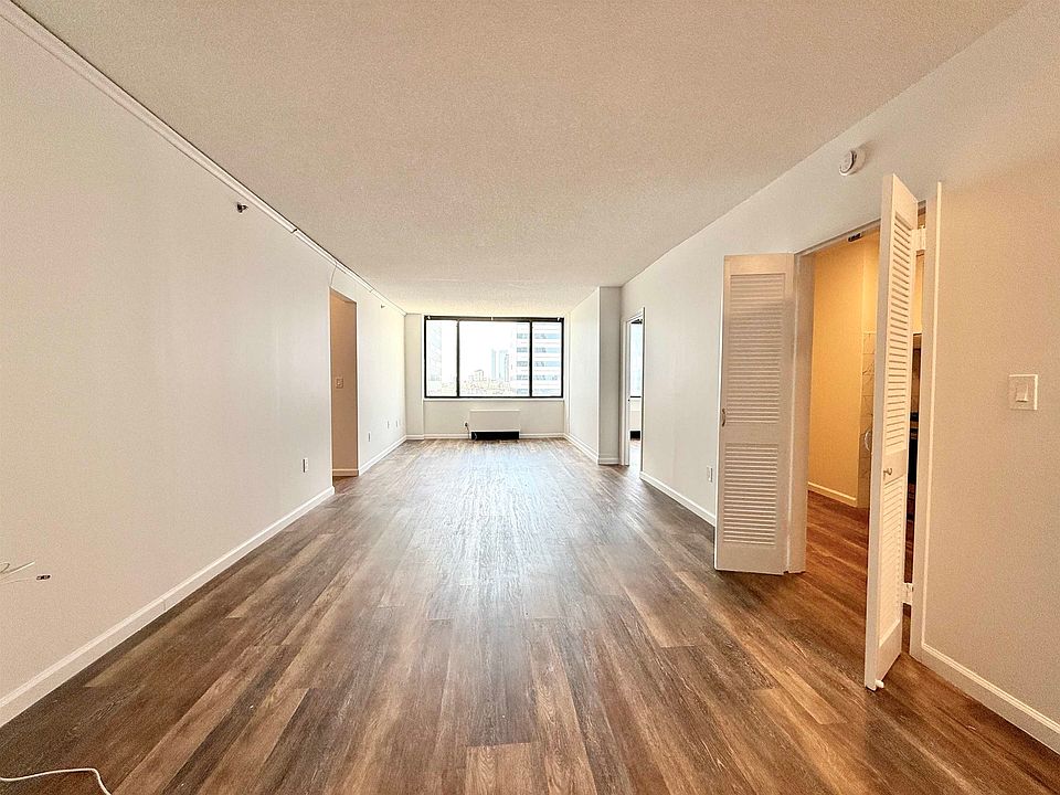 1st image of 45 River Dr S APT 1906