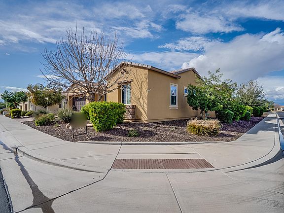 4th image of 668 E Harmony Way