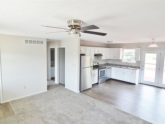 5th image of 390 Barley Cir