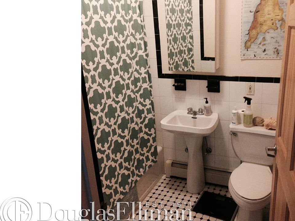 2nd image of 203 Franklin St APT 1A
