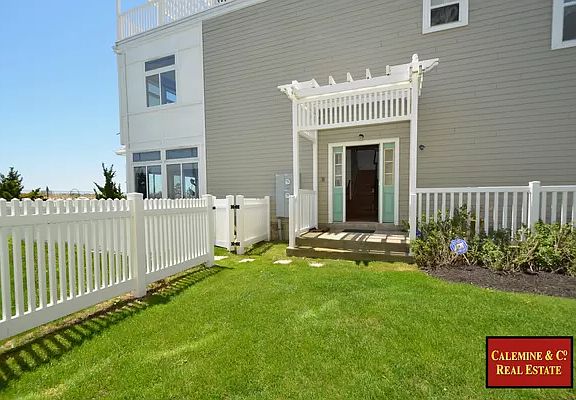 3rd image of 7309 Spinnaker Dr