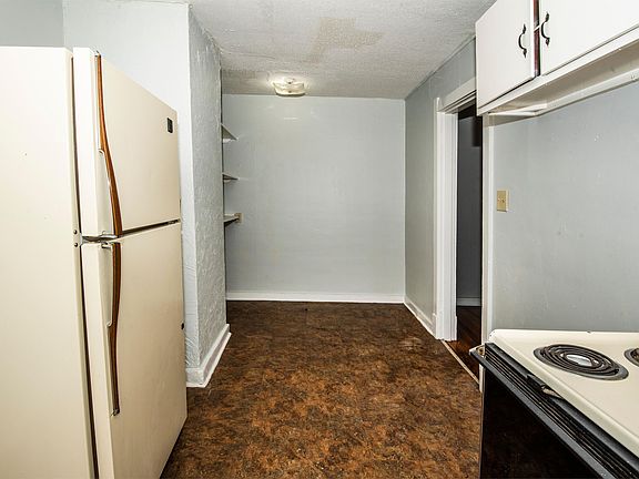 2nd image of 706 Chickamauga Ave #11
