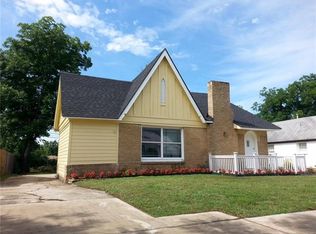 1016 E Morningside Dr, Fort Worth, TX 76104