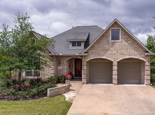 3809 Park Village Ct, Bryan, TX 77802