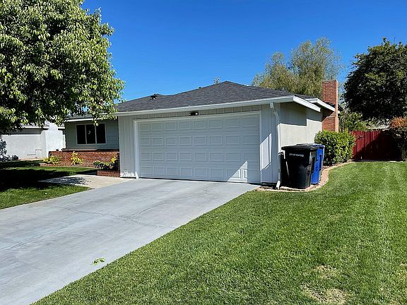 4th image of 216 E Bainbridge Dr