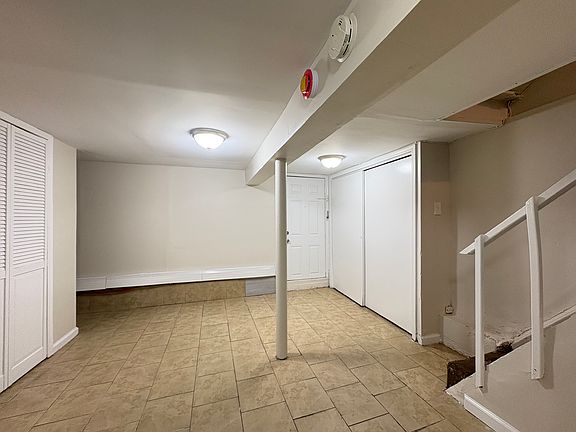 2nd image of 138 Fulton Ave #3